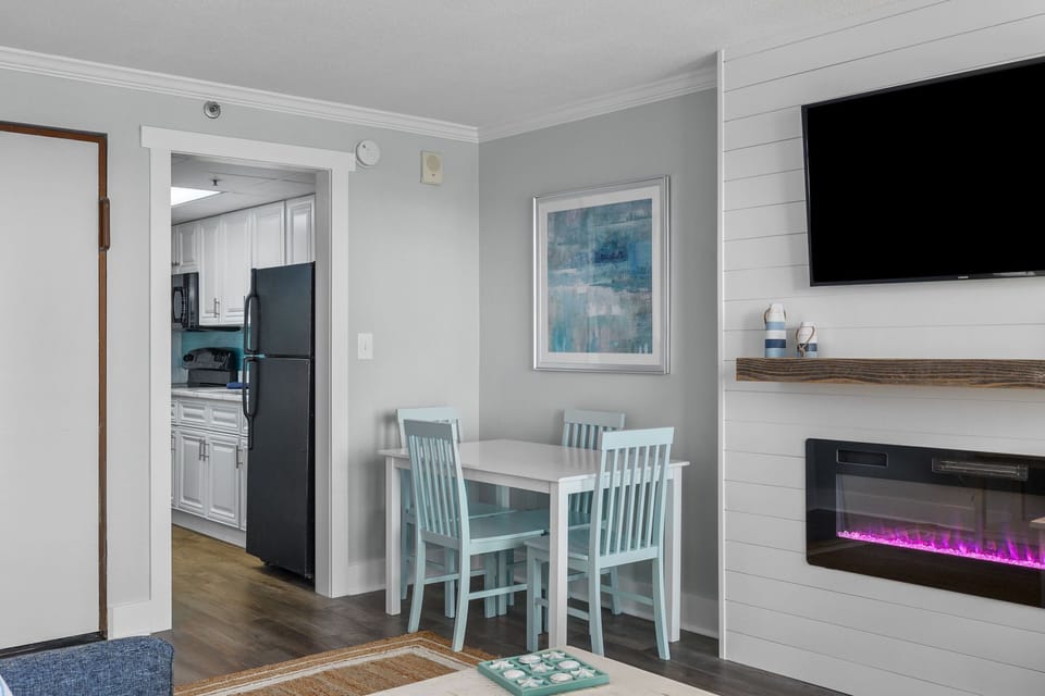 Comfy 4 person dining area.