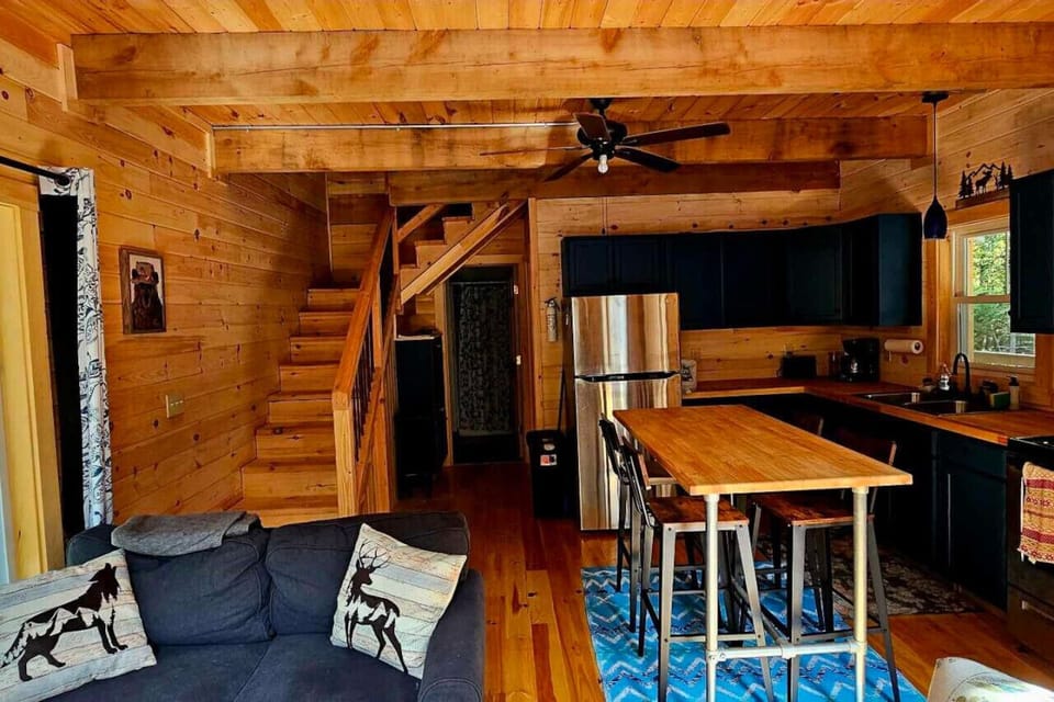 Warm and Woodsy Atmosphere