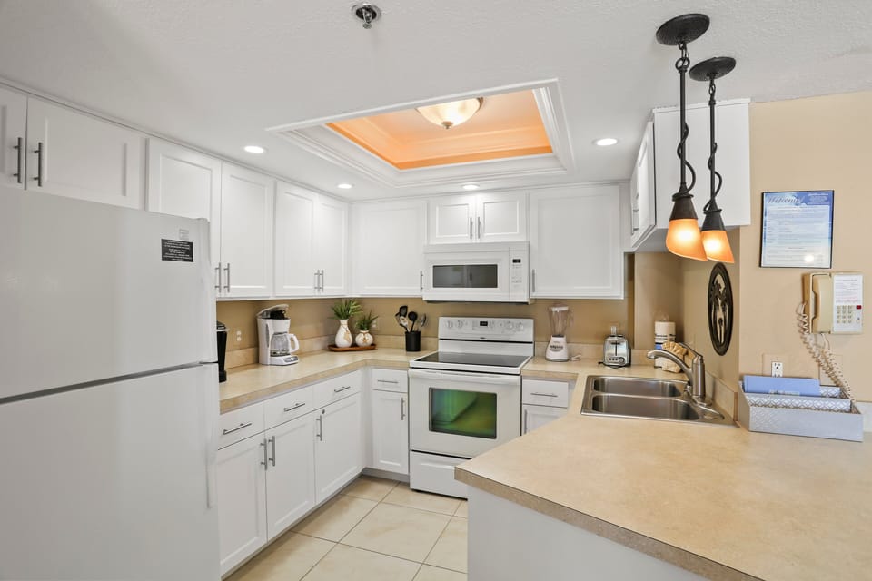 Fully Stocked Kitchen