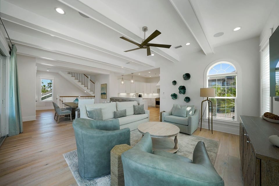 Hook, Wine, & Sinker - Miramar Beach - Living Room