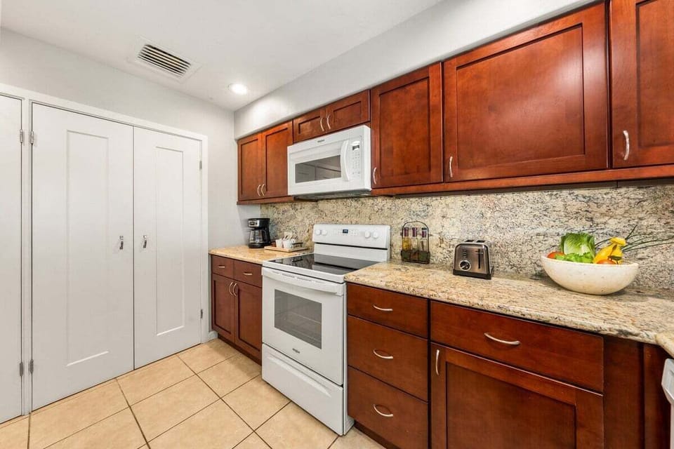 Enjoy cooking your favorite meal in your fully furnished kitchen
