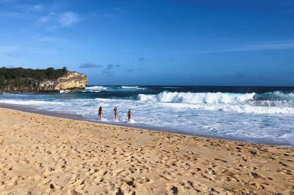 Shipwreck's Beach