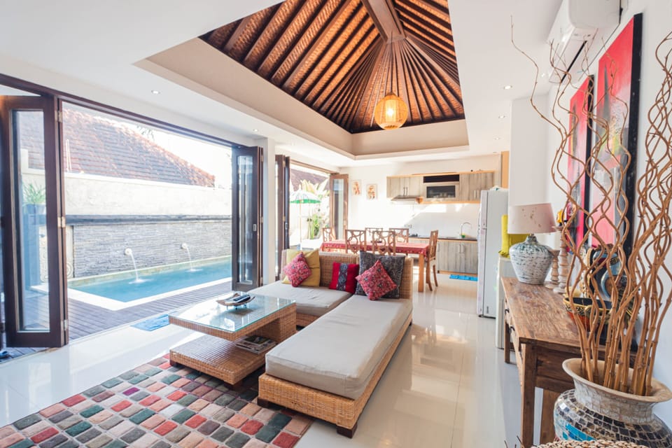 Deluxe Villa | Living area