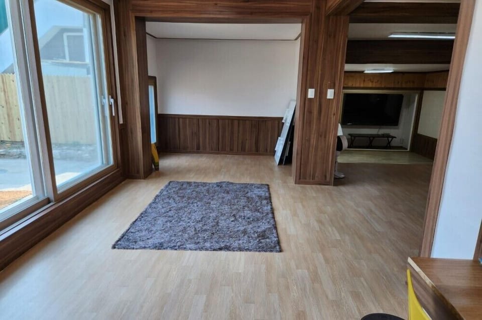 Room (private house)