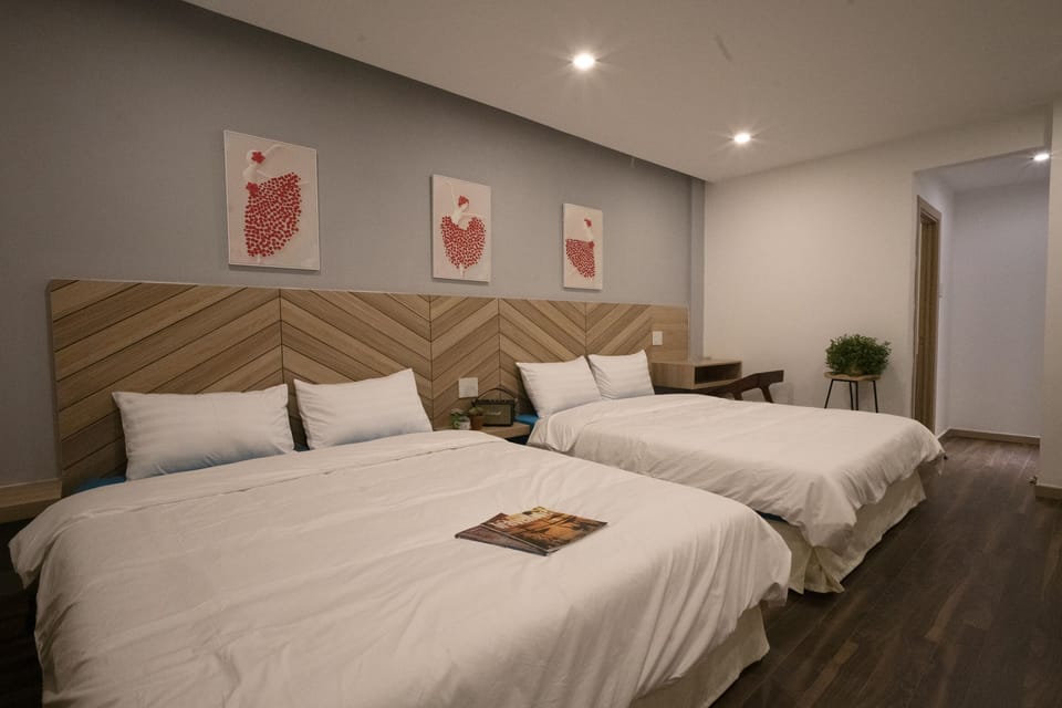 Panoramic Room, Multiple Bedrooms | In-room safe, blackout drapes, soundproofing, free WiFi