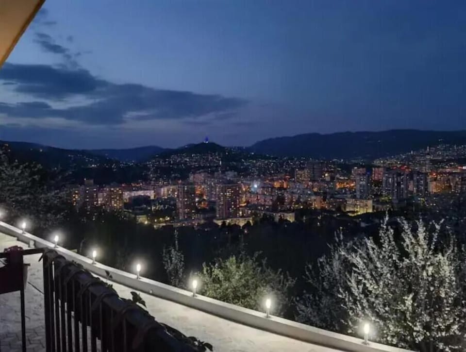 City view, probably best unrestricted view and  few minutes away from City cente
