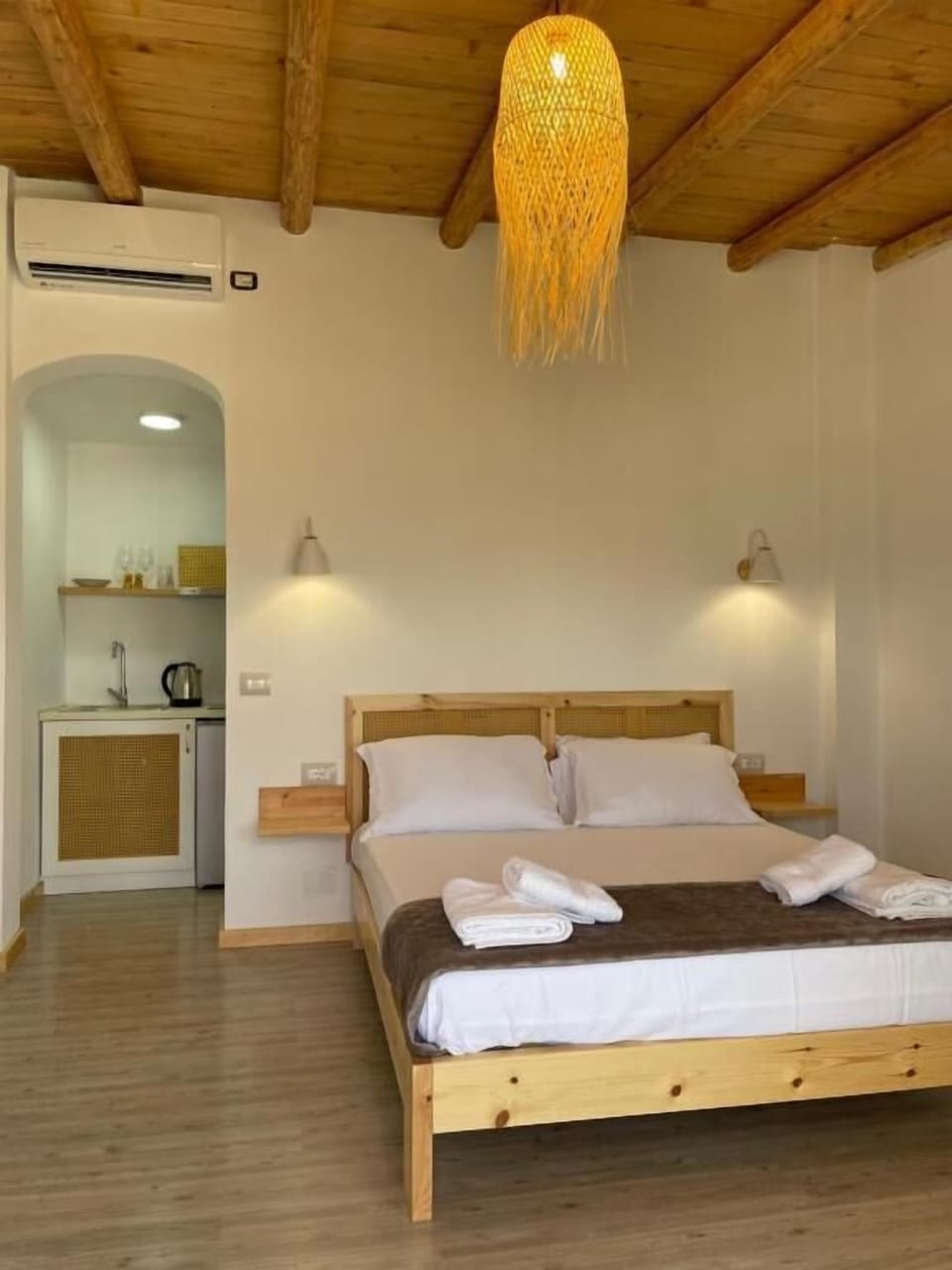 Deluxe Double Room | Free WiFi