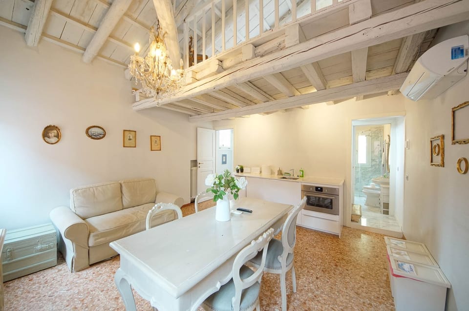 Apartment | Living area | Flat-screen TV