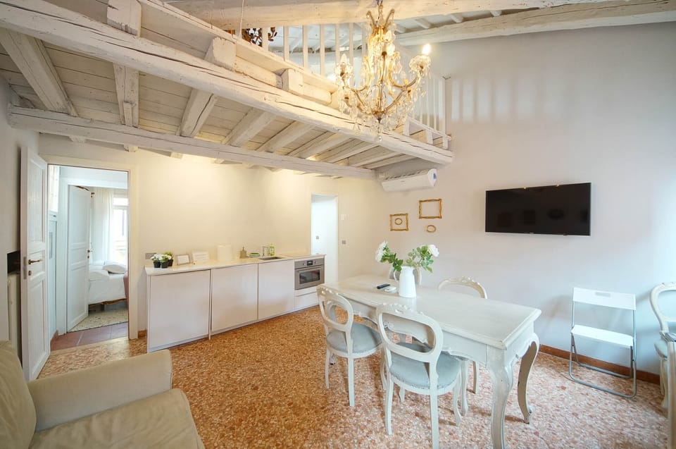 Apartment | Living area | Flat-screen TV