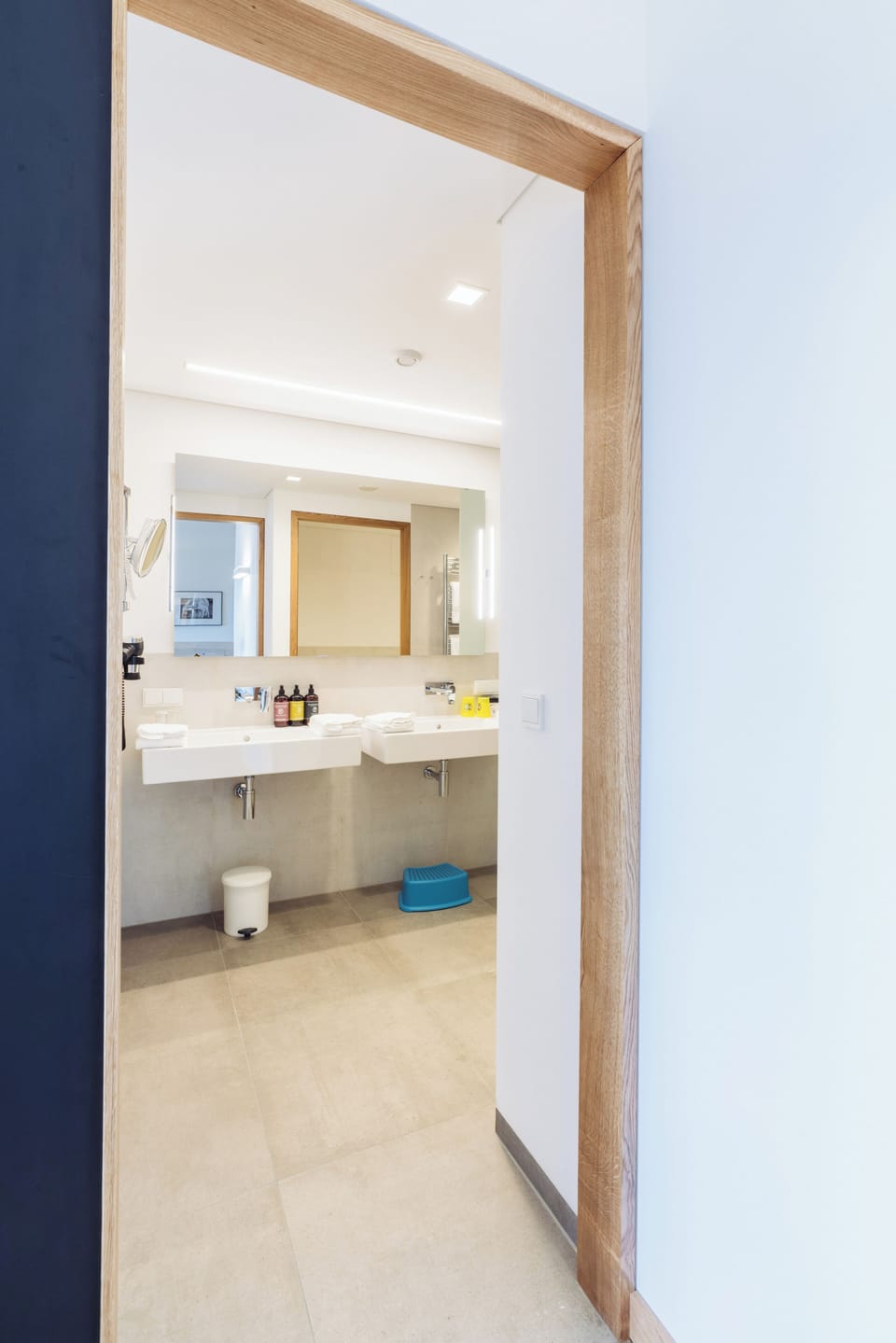 Superior Suite | Bathroom | Bathtub, designer toiletries, hair dryer, bathrobes