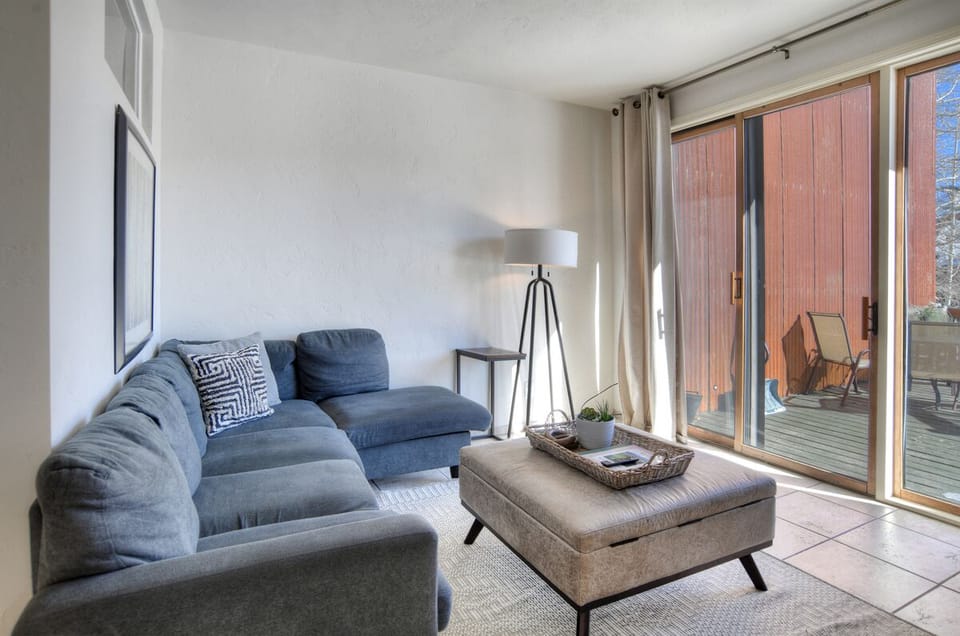 Living Room - Access to Deck via Sliding Doors