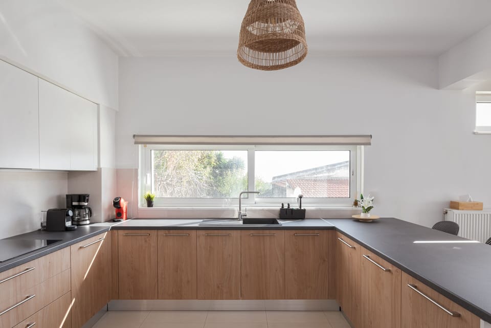 Luxury Villa | Private kitchen | Full-size fridge, microwave, oven, stovetop