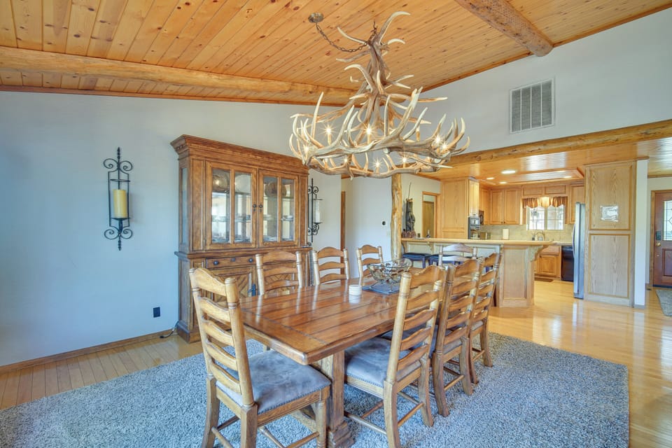House (3 Bedrooms) | Interior