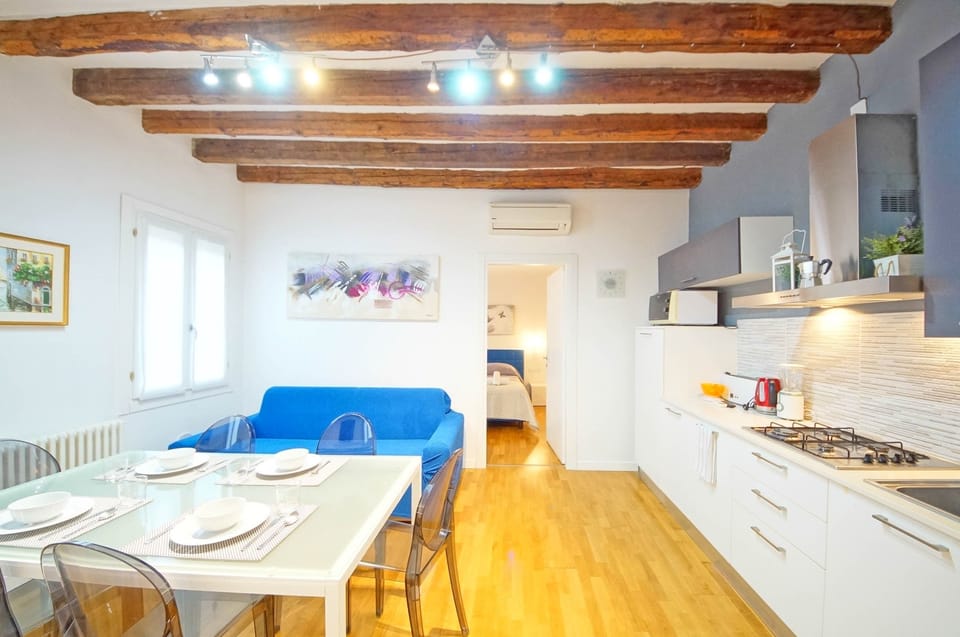 Apartment | Living area | 32-inch flat-screen TV with digital channels