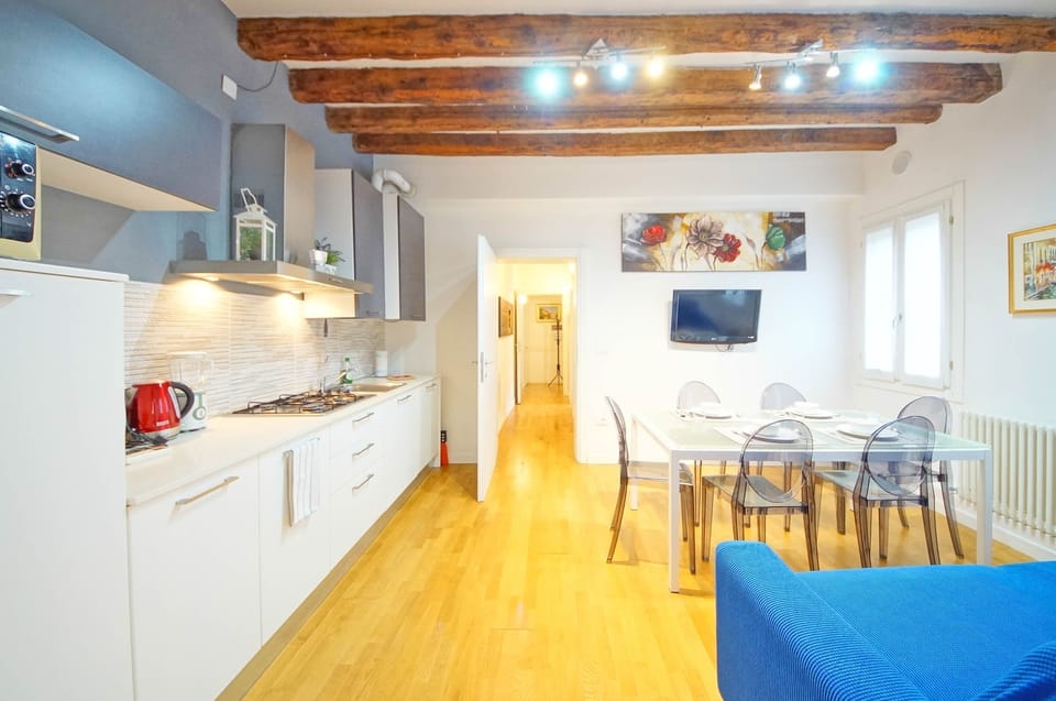 Apartment | Living area | 32-inch flat-screen TV with digital channels