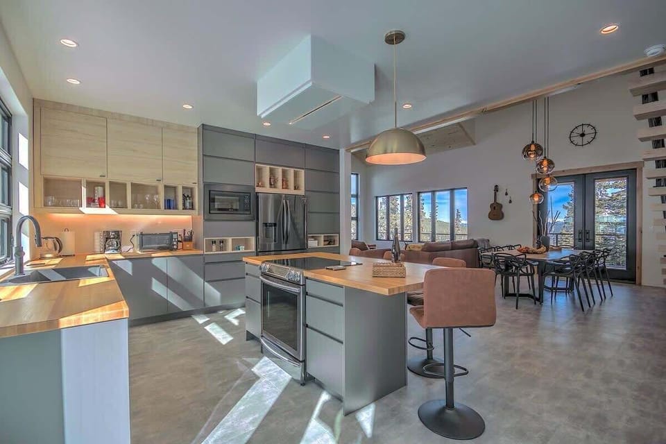 Open kitchen