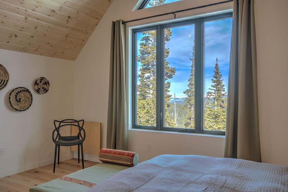 Bedroom 4 open and natural light