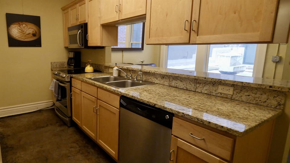 Full Kitchen
