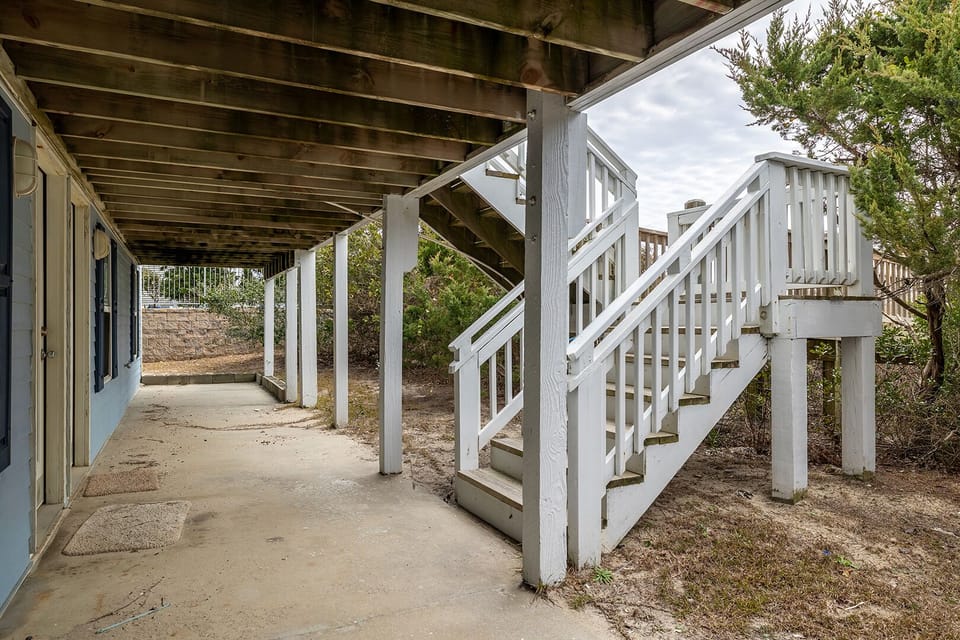 1st Floor Patio