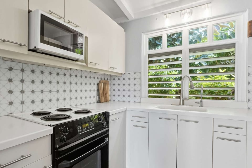 Well-equipped kitchen for everything from coffee to island dinners.