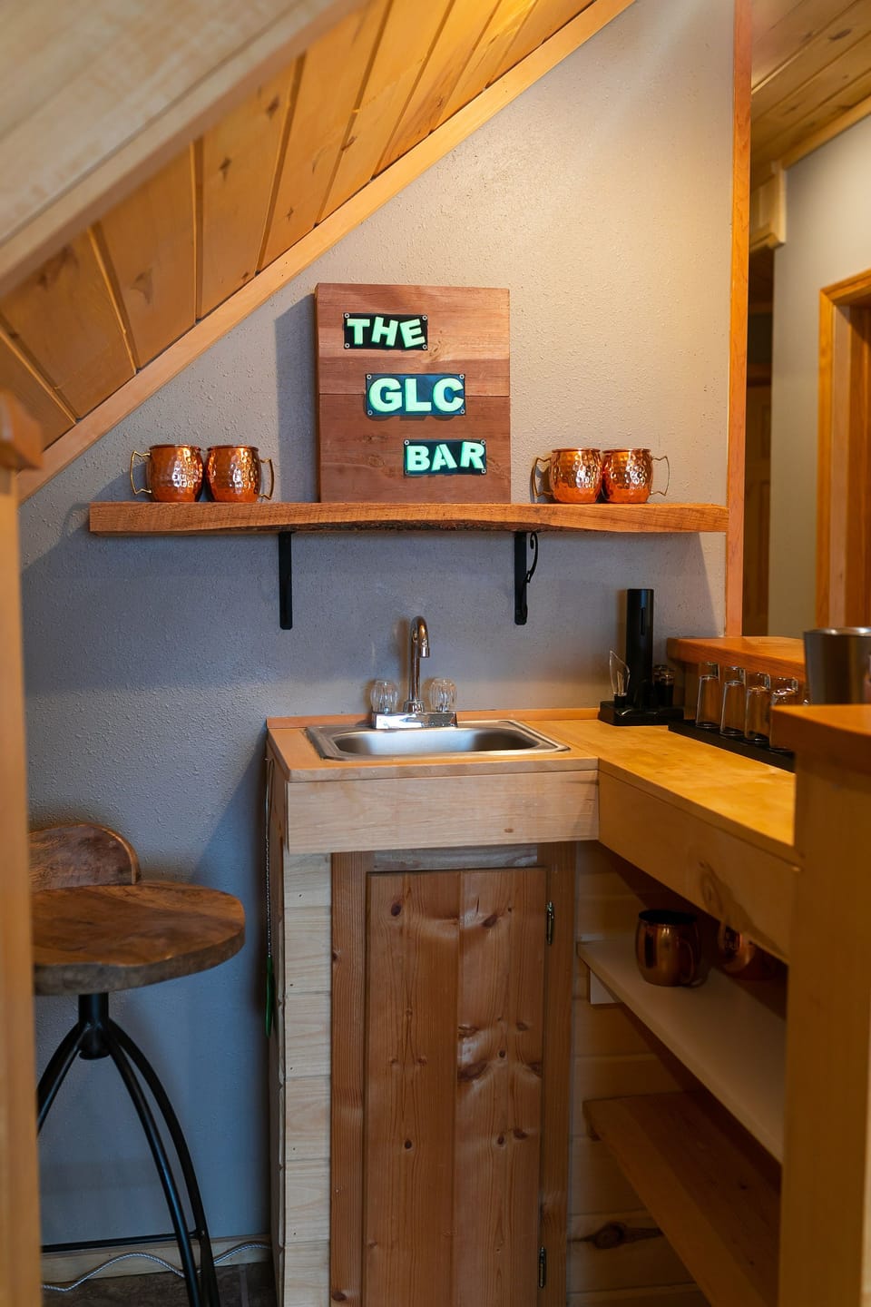 Mini bar downstairs