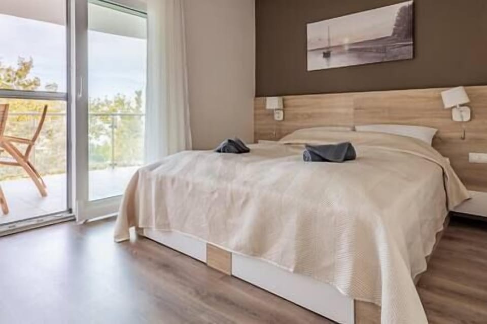 Bedroom2