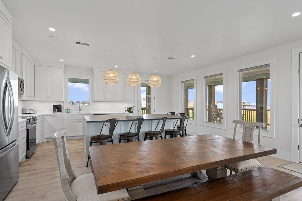 House, 4 Bedrooms | Private kitchen | Fridge