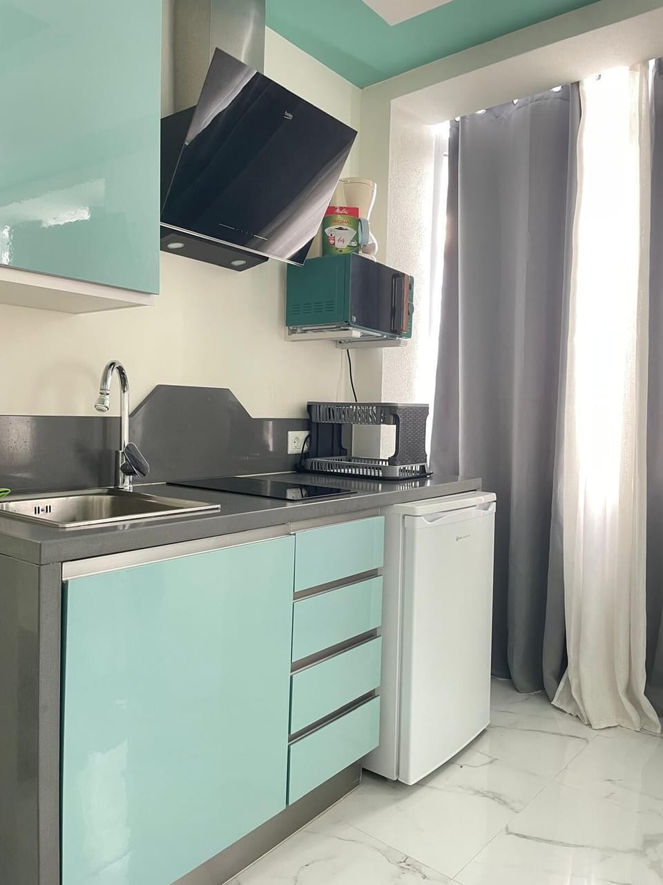Basic Studio | Private kitchen | Shared fridge, microwave
