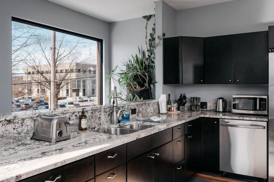 Ample space to whip up a culinary masterpiece 🧑‍🍳🥘