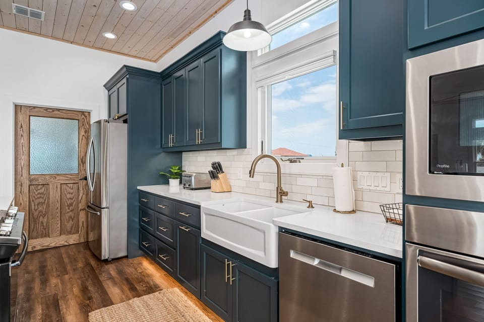 Full pantry included