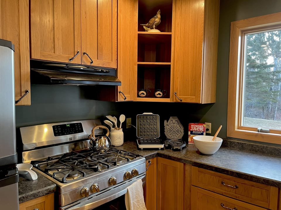 You will enjoy whipping up a great meal in the well-stocked kitchen