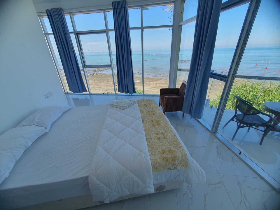 Luxury Double Room | In-room safe, desk, soundproofing, free WiFi