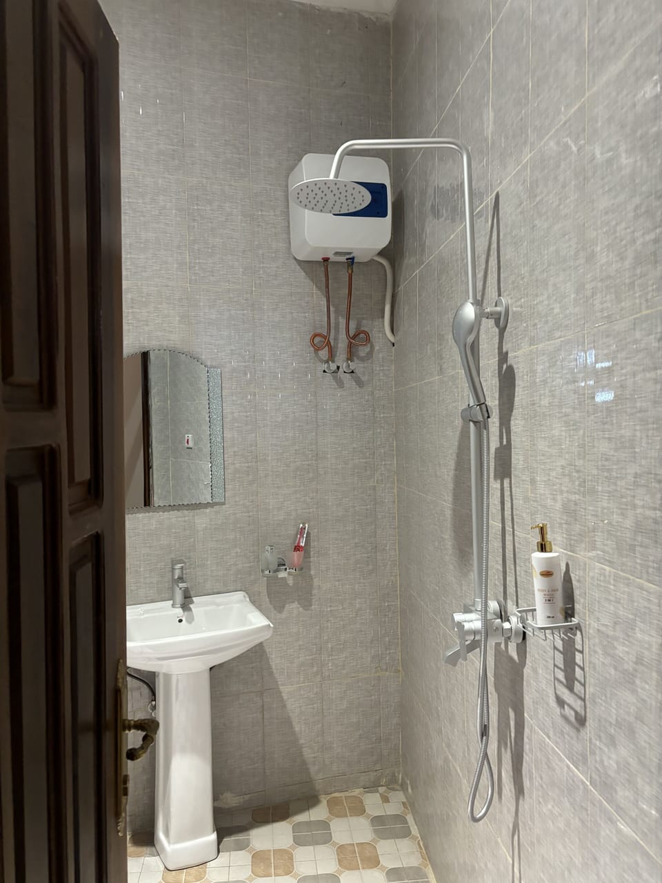 Traditional Room, 1 Large Twin Bed, Garden Area | Bathroom | Rainfall showerhead, bathrobes, towels, soap