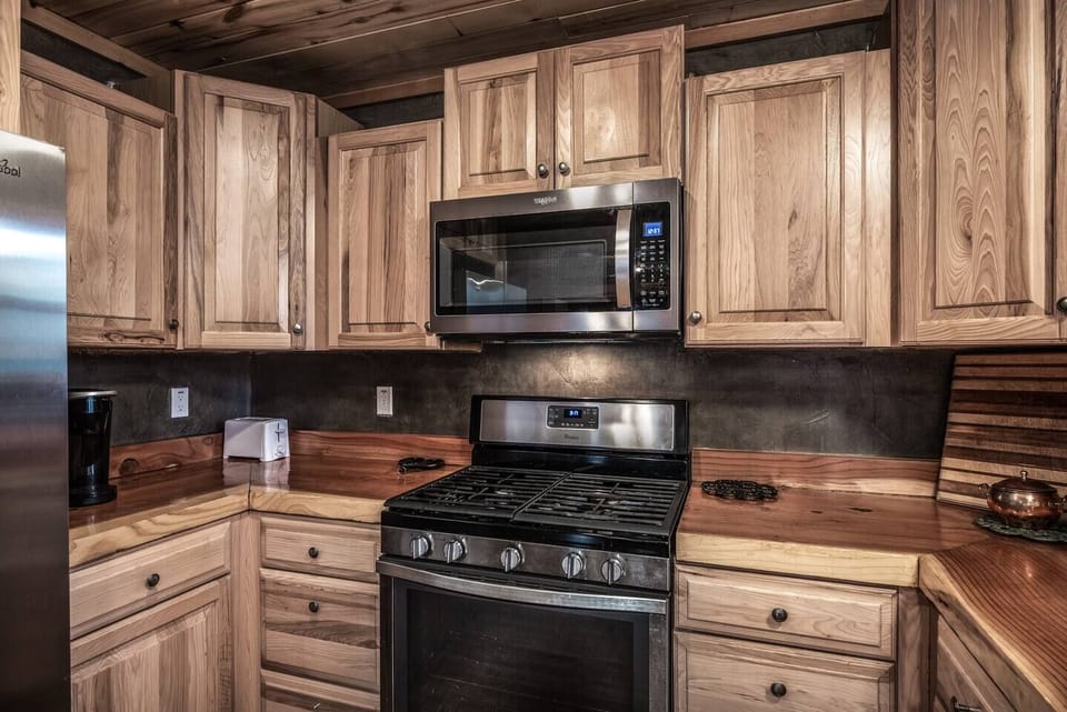 Natural gas stove, traditional coffee maker and keurig with coffee for both.  