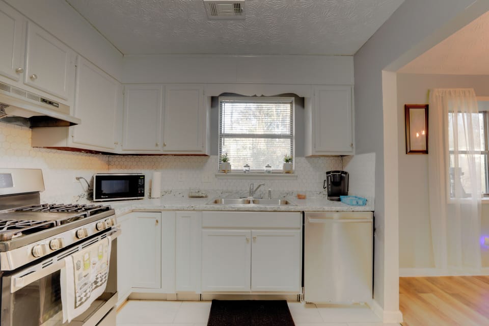 House (3 Bedrooms) | Interior