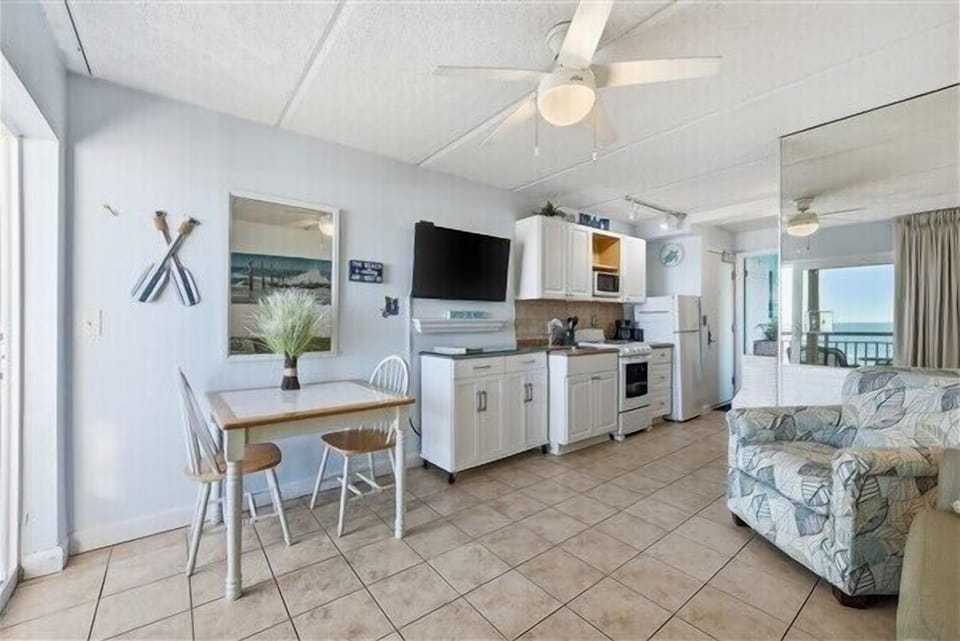 Condo 333