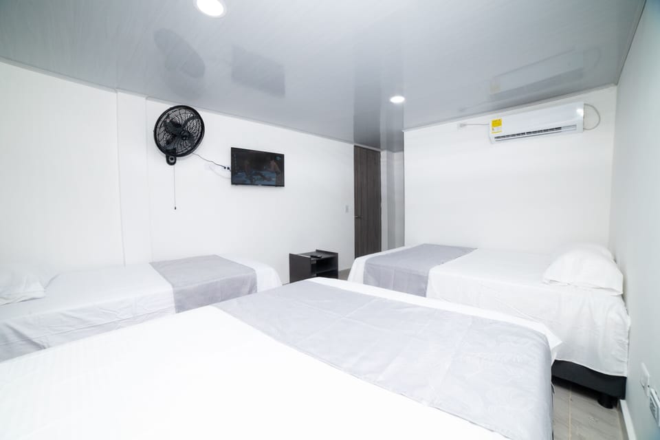 Basic Quadruple Room | WiFi (free)