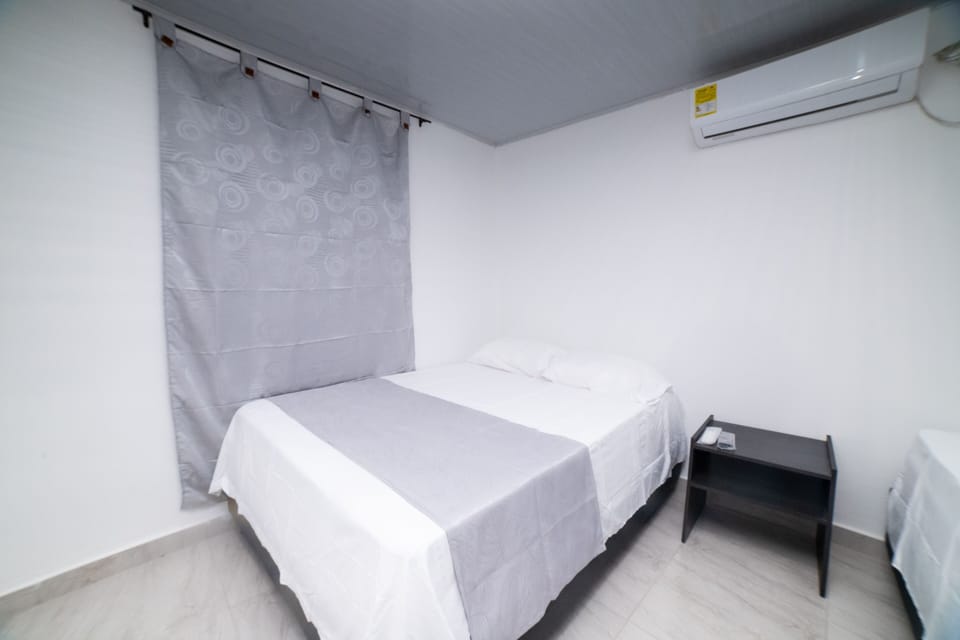 Basic Double Room | WiFi (free)