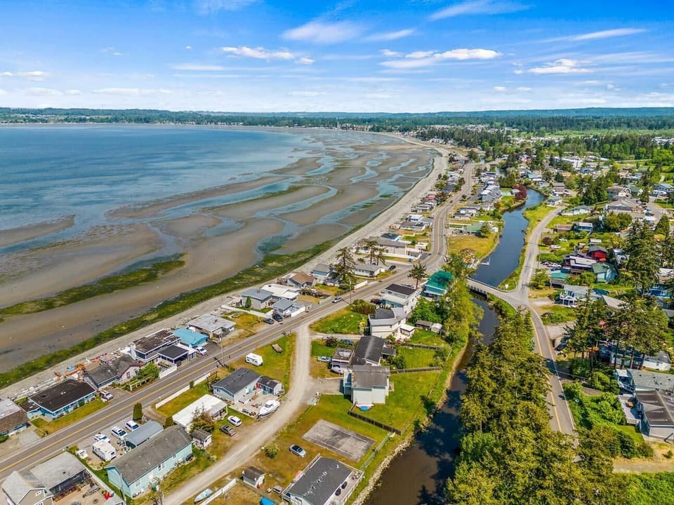 Drone of tide flats-great for digging clams