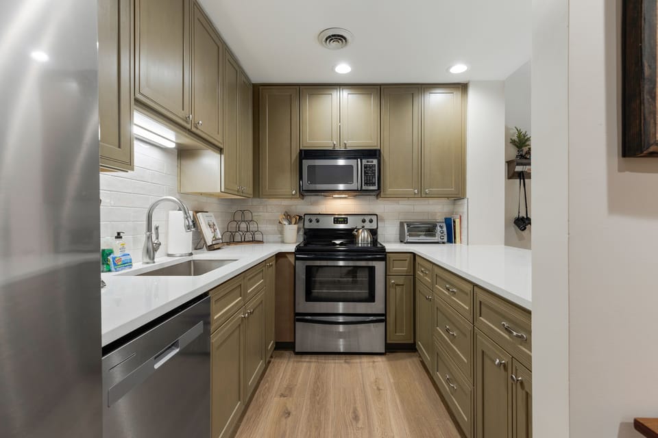 Fully renovated kitchen in early 2024.