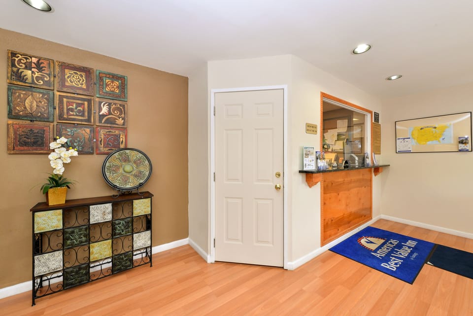 Americas Best Value Inn Nashville Downtown Motel in East Nashville