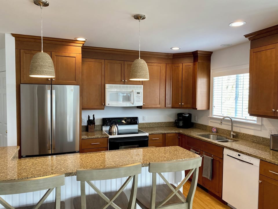 Kitchen with dishwasher, Island and dual Keurig ( brew pot and pods)