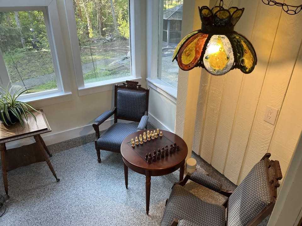 Sunroom entrance. Leads into kitchen.