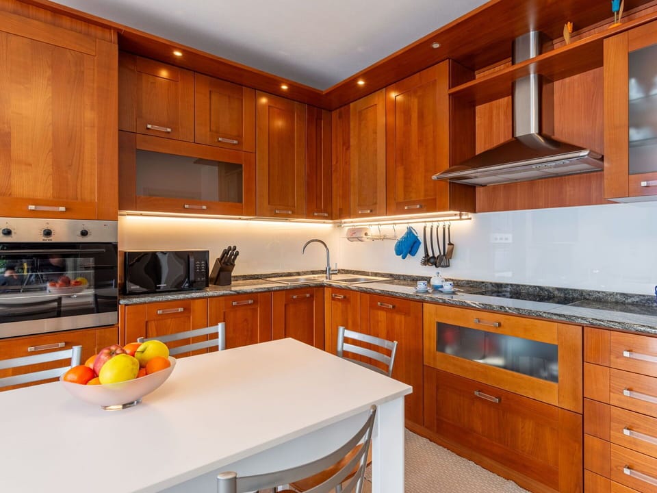 Cabinetry, Countertop, Property, Furniture, Sink, Kitchen Stove, Building, Kitchen, Kitchen Appliance, Kitchen Sink