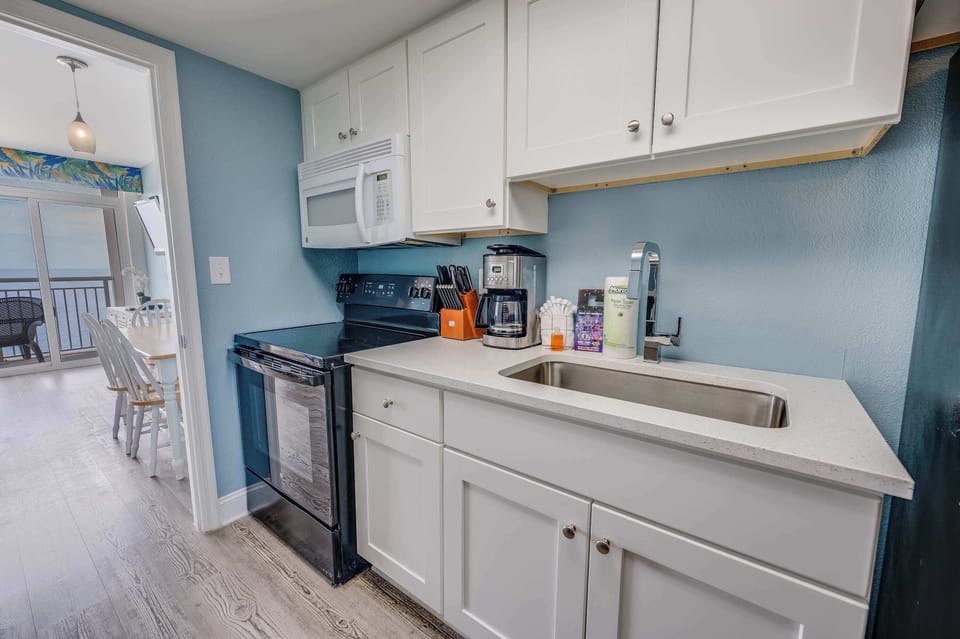 Large Kitchen Area
