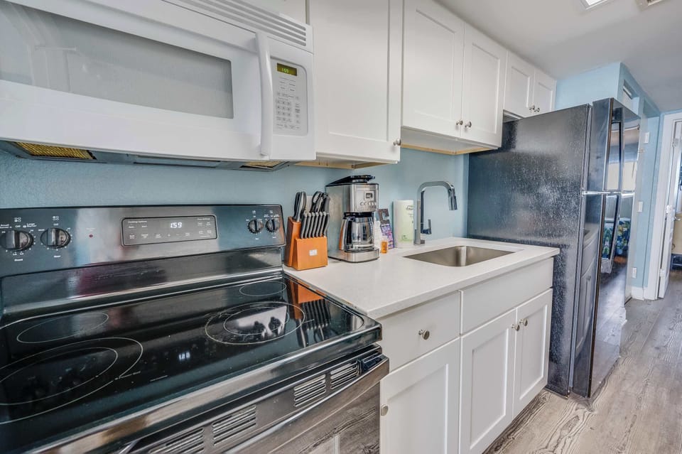 Large Kitchen Area
