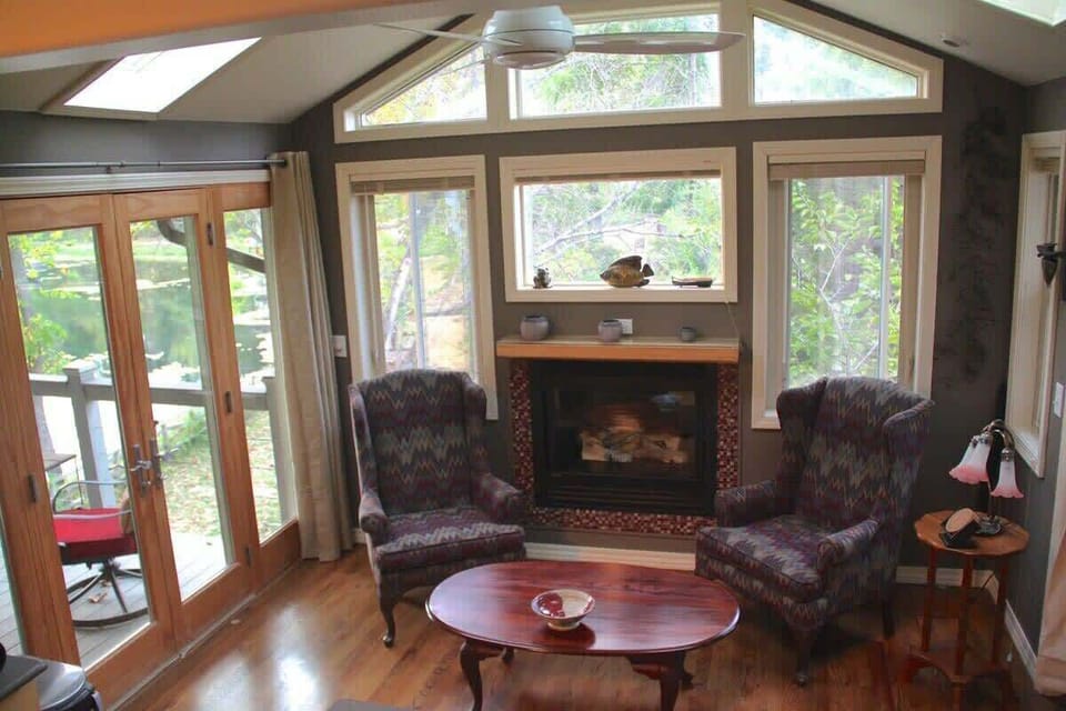 Gas fireplace.