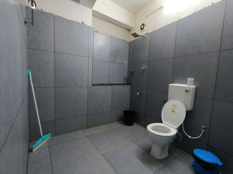 Non AC 4-Bed Shared Dormitory, Women only | Bathroom