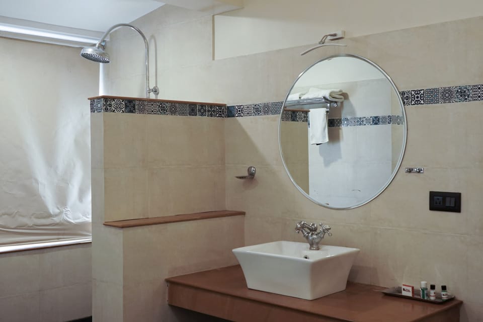 Luxury Villa | Bathroom | Free toiletries, hair dryer, towels, soap