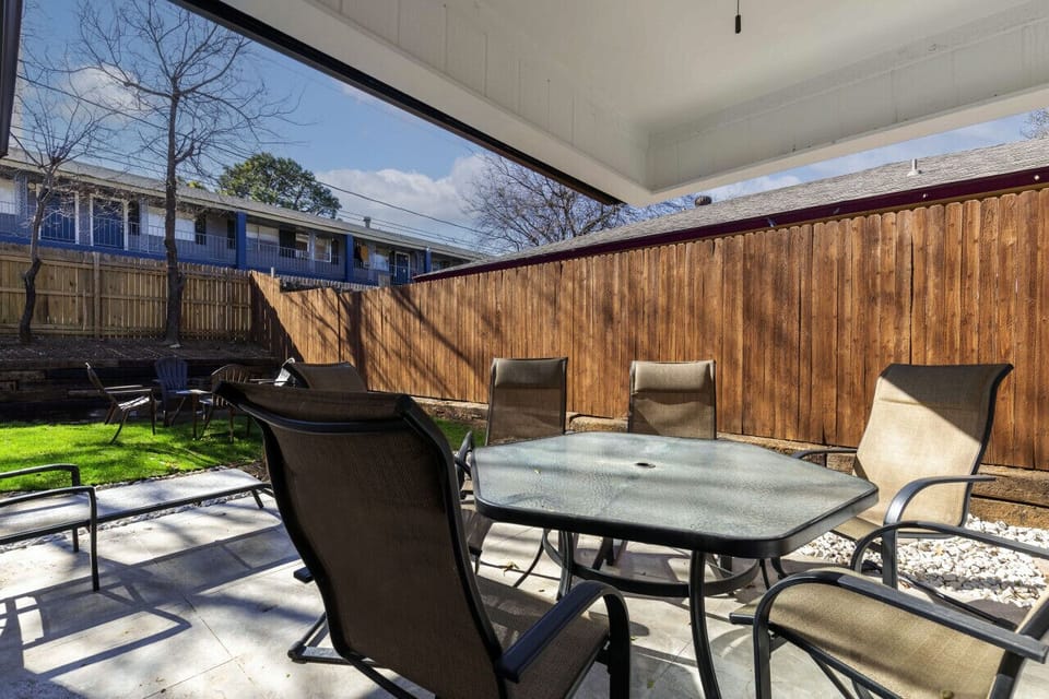 Welcome to your home away from home! This cozy vacation rental offers the perfect blend of comfort and adventure. Sit back, relax, and have a good time in this beautiful paradise